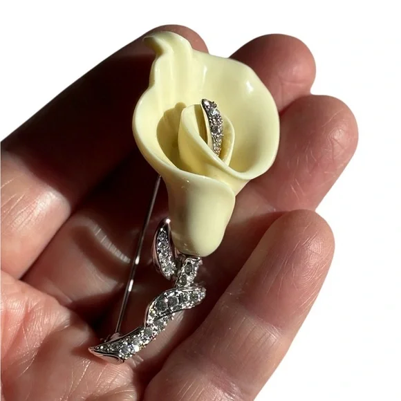 Nolan Miller Calla Lily Brooch/Pin Diamond Silver - Picture 7 of 10